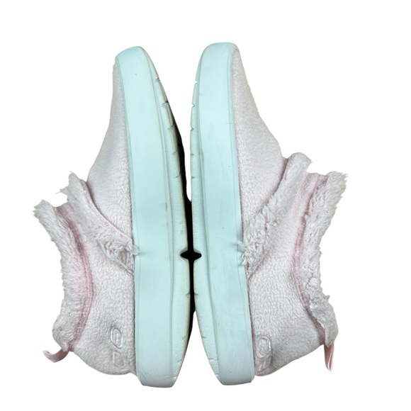 OOFOS Oocoozie Women's Pink Fleece Low Sneakers - Picture 8 of 11